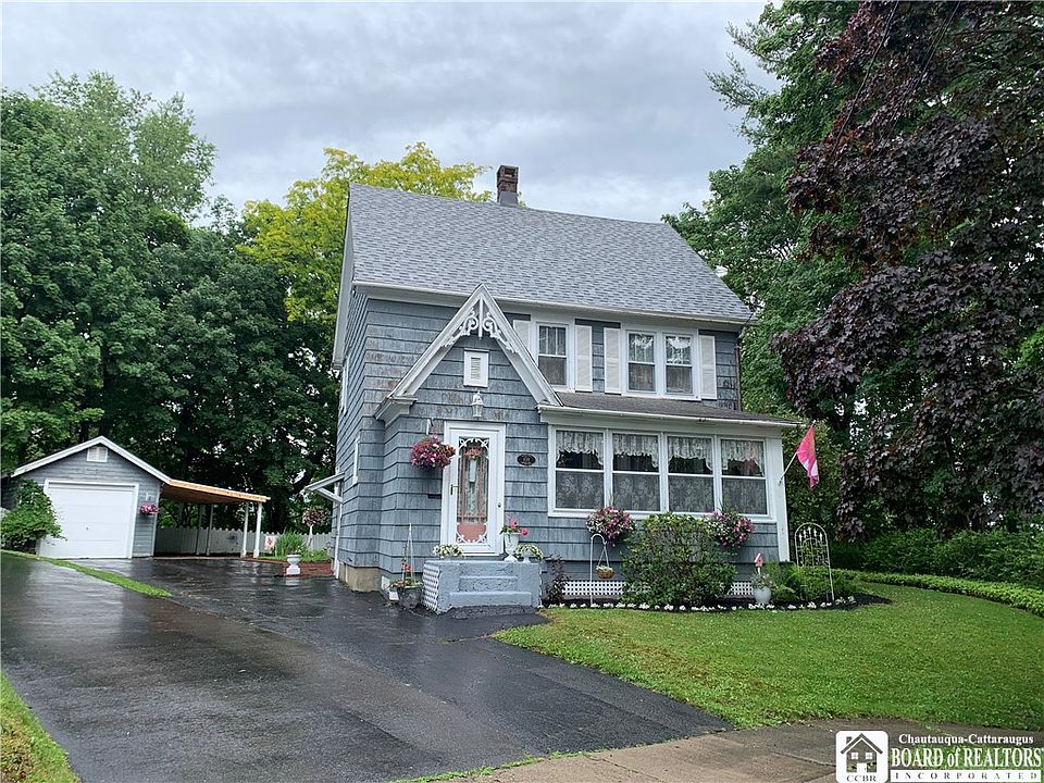 1st image of 108 Dearing Ave