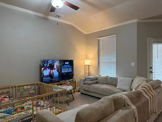 5303 Logan Ct — Photo 5