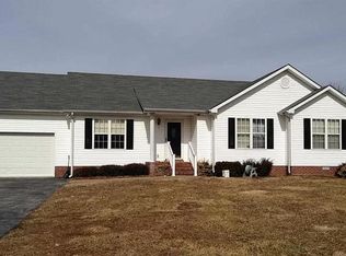 610 Green Valley Dr, Russellville, KY