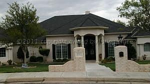 1st image of 1015 Deer Pl