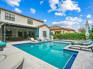 8537 NW 39th Ct, Hollywood, FL 33024