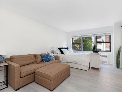 205 E 77th St APT 3H, New York, NY, 10075