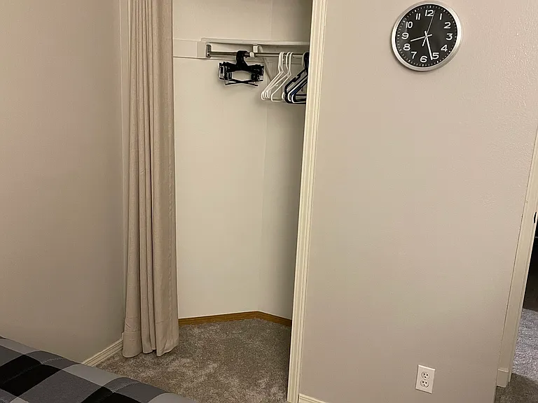 2137 Troy Ct — Photo 3