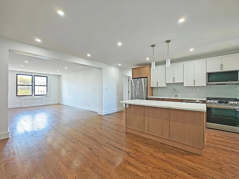 2781 Ocean Ave #4K — Photo 2