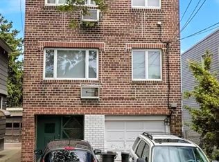 7319 53rd Ave, Maspeth, NY 11378