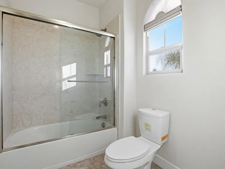2582 Minuet Dr — Photo 24