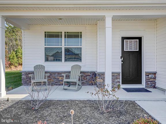 5th image of 34034 Gooseberry Ave