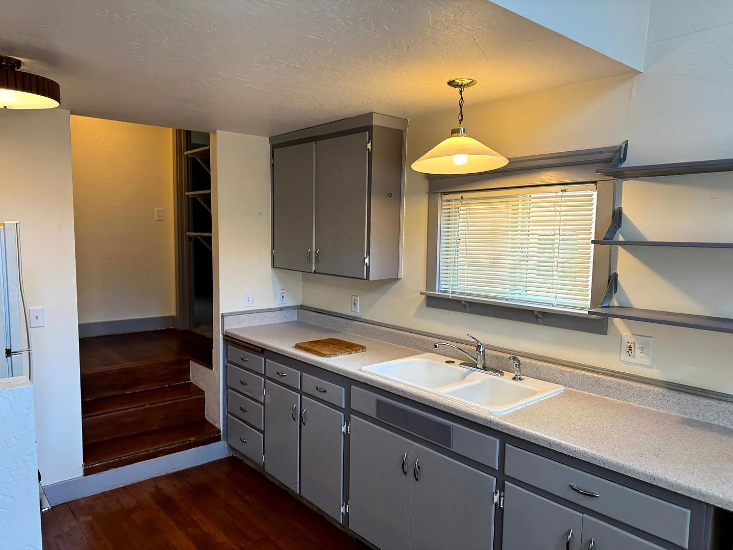 2 Bedroom, 1.5 Bathroom on Jefferson St. — Photo 4
