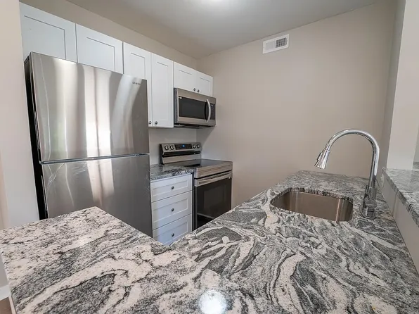 184 1st Ave APT 1, Phoenixville, PA 19460