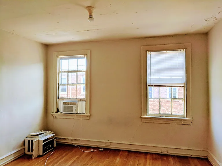 1128 W. Grace St.* — Photo 93