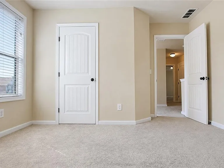 5817 Park Point — Photo 34
