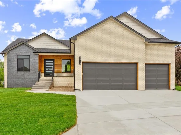 2914 E Sunflower Dr, Derby, KS 67037