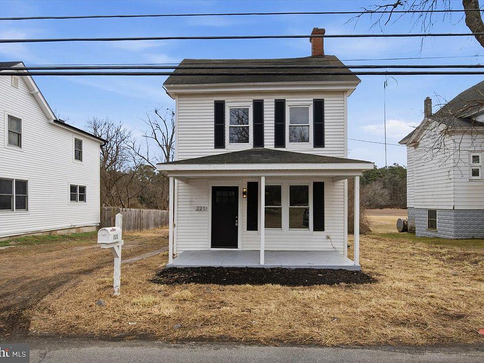 1st image of 221 Denton Rd