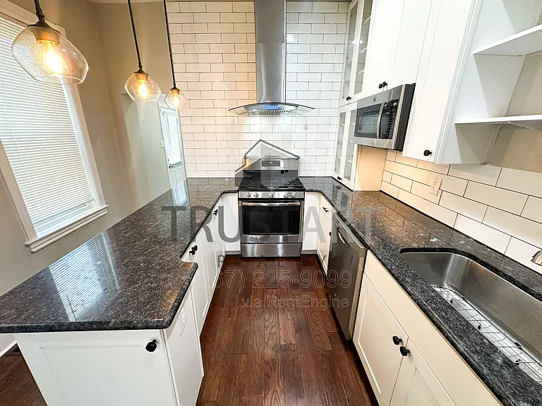 2406 E Allegheny Ave — Photo 3