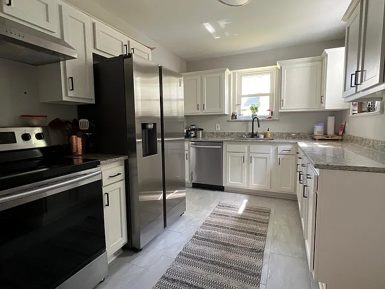 3344 Corby St — Photo 22