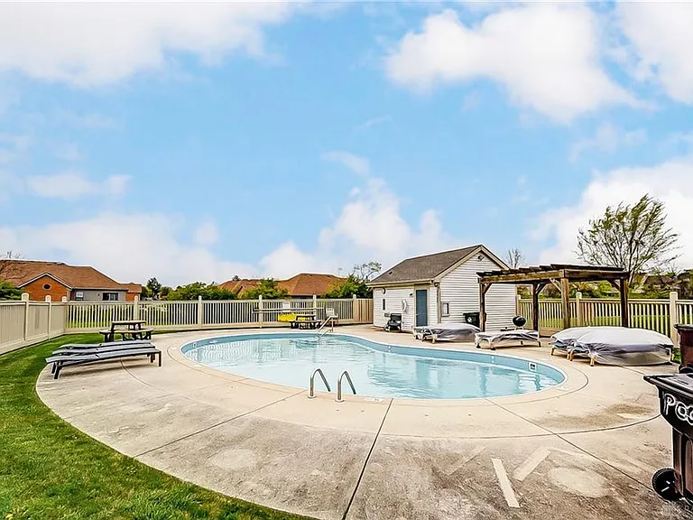 9351 Captiva Bay Dr — Photo 27