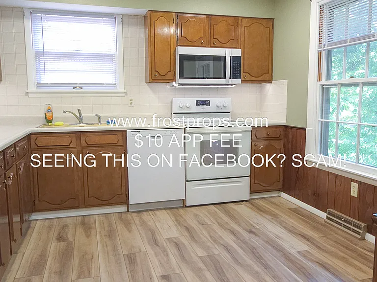 1310 Whitney Ln — Photo 6