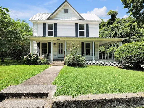 329 N Beaver Dam Ave, Damascus, VA 24236