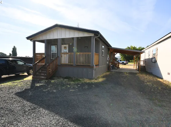 3319 W 10th St #17, The Dalles, OR 97058