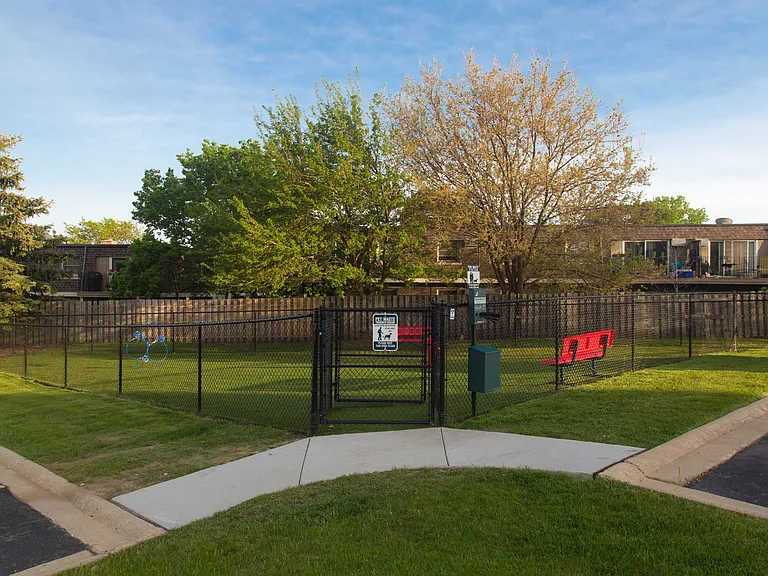 Waterford Place Apartments — Photo 30