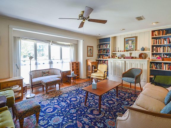 5th image of 608 Lakeview Dr