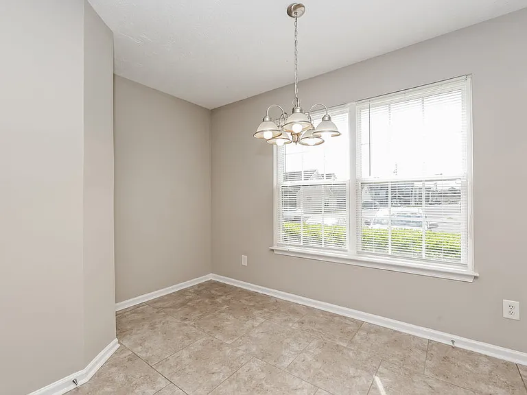 4060 George Buchanan Dr — Photo 6