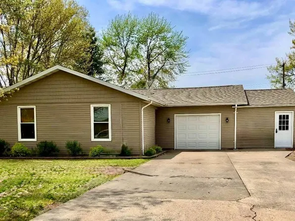 214 Steven St, Carmi, IL 62821