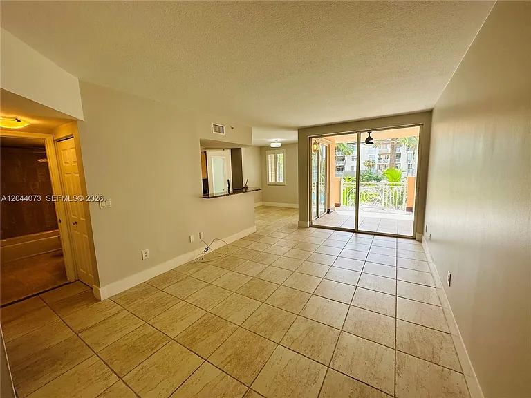 140 Meridian Ave #314 — Photo 7