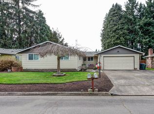 702 Rayner Ave, Springfield, OR 97477
