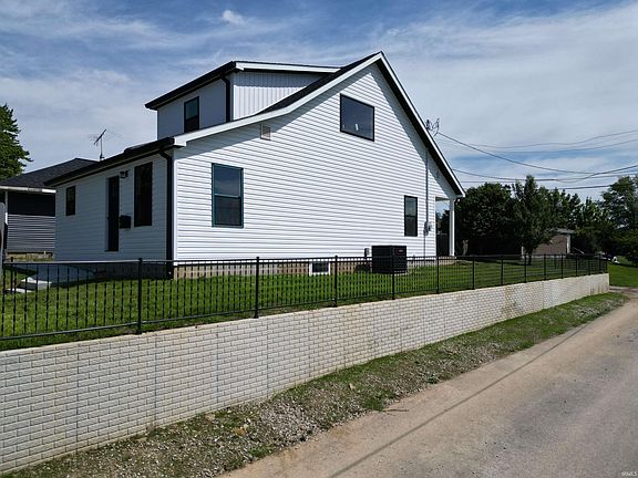 4th image of 716 S 9th St