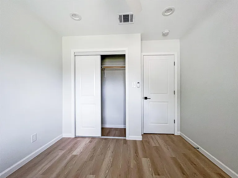 7736 Croftwood Dr — Photo 20