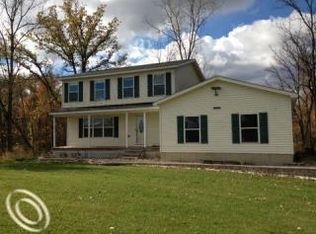 1011 W Barron Rd, Howell, MI 48855