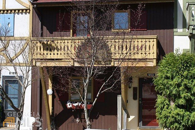 1st image of 71 White Strasse #71G