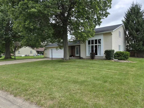 11689 Strohm Dr S, Mishawaka, IN 46545