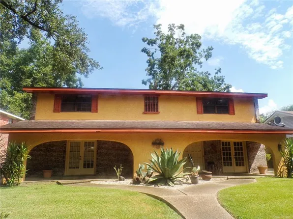 6110 Dover Pl, New Orleans, LA 70131