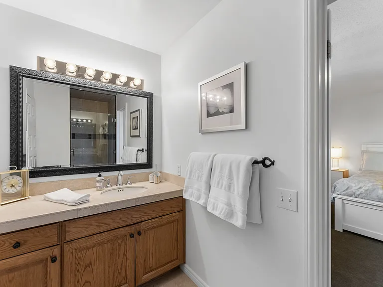 4887 S Mountain Ln — Photo 65
