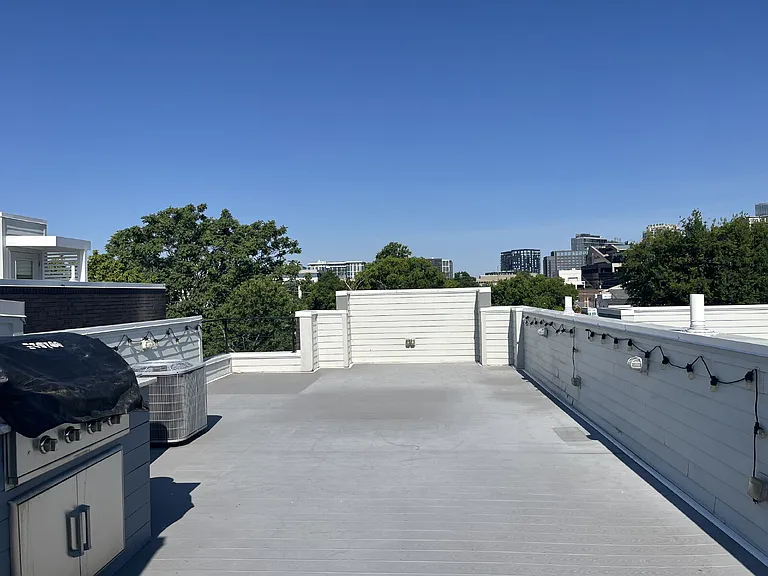 824 13th Ave S — Photo 41