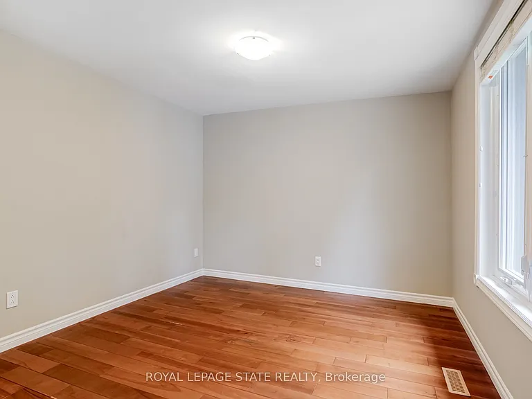 931 Southcote Rd — Photo 37
