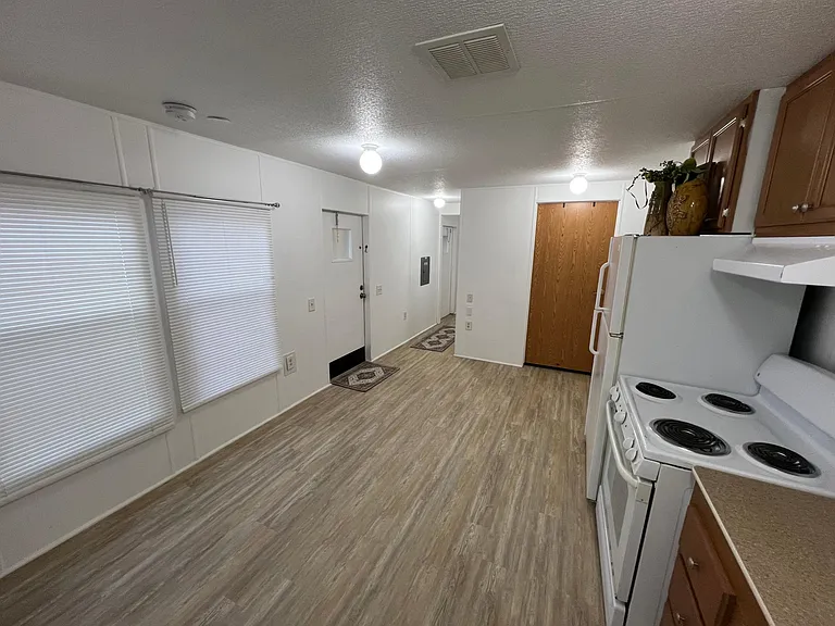 201 Rocky Ave — Photo 7
