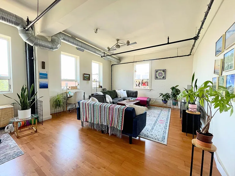 431 Fairmount Ave #2G — Photo 2