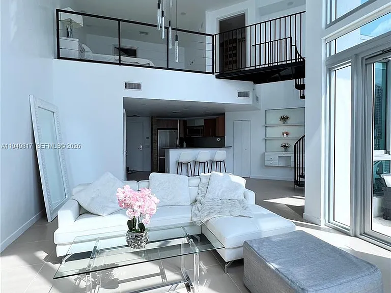 300 S Biscayne Blvd #L-814 — Photo 22