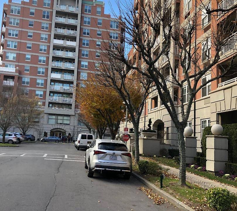 1st image of 40 Oceana Dr W APT 9E