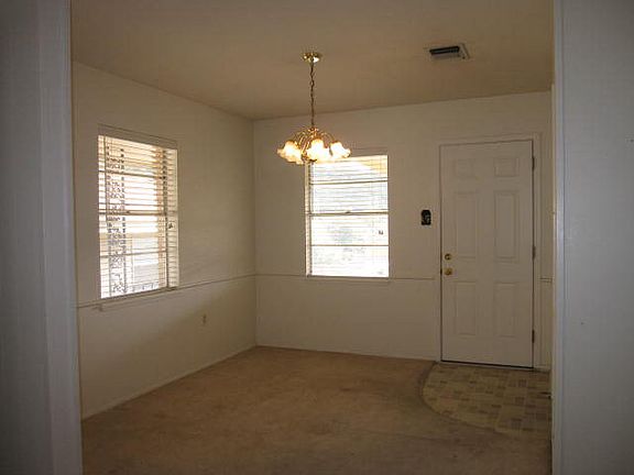 4th image of 1312 Carol Ann Dr