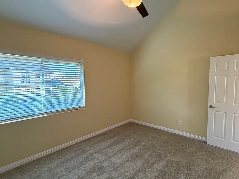 1601 Tina Pl — Photo 13