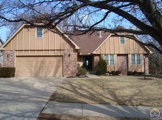 5906 SW 35th St, Topeka, KS 66614