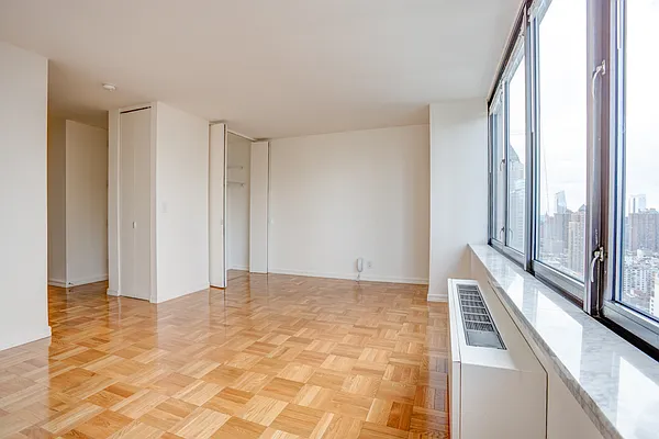 Rented by Jack Resnick & Sons | media 38