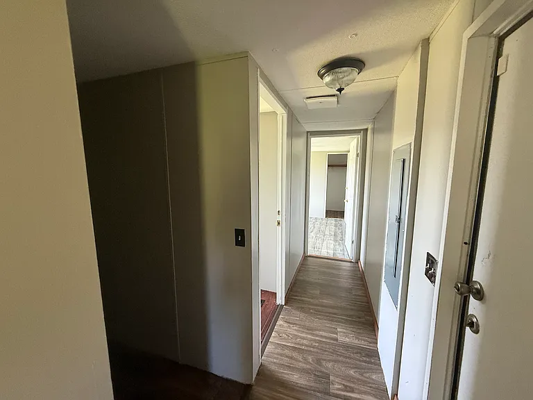 185 Middle Ave — Photo 14