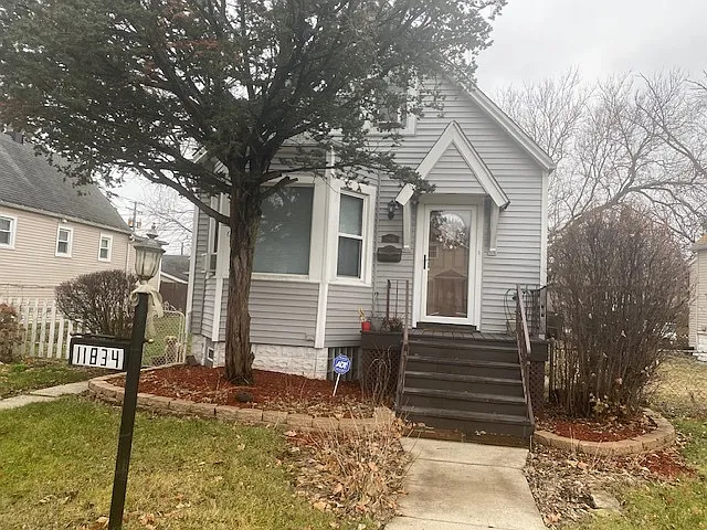 11834 S Normal Ave photo 1
