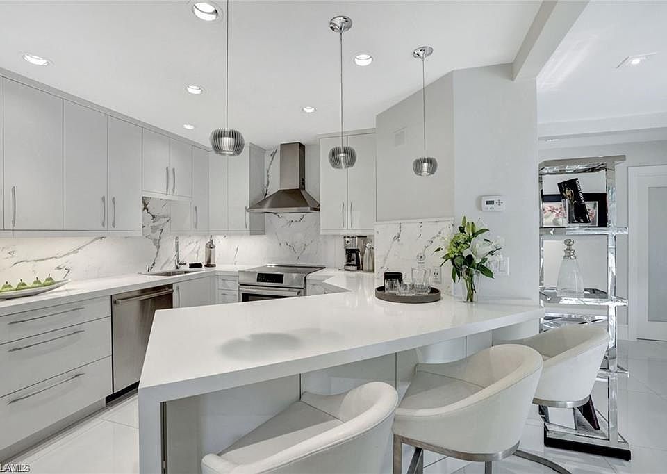 1st image of 231 3rd AVE S #231