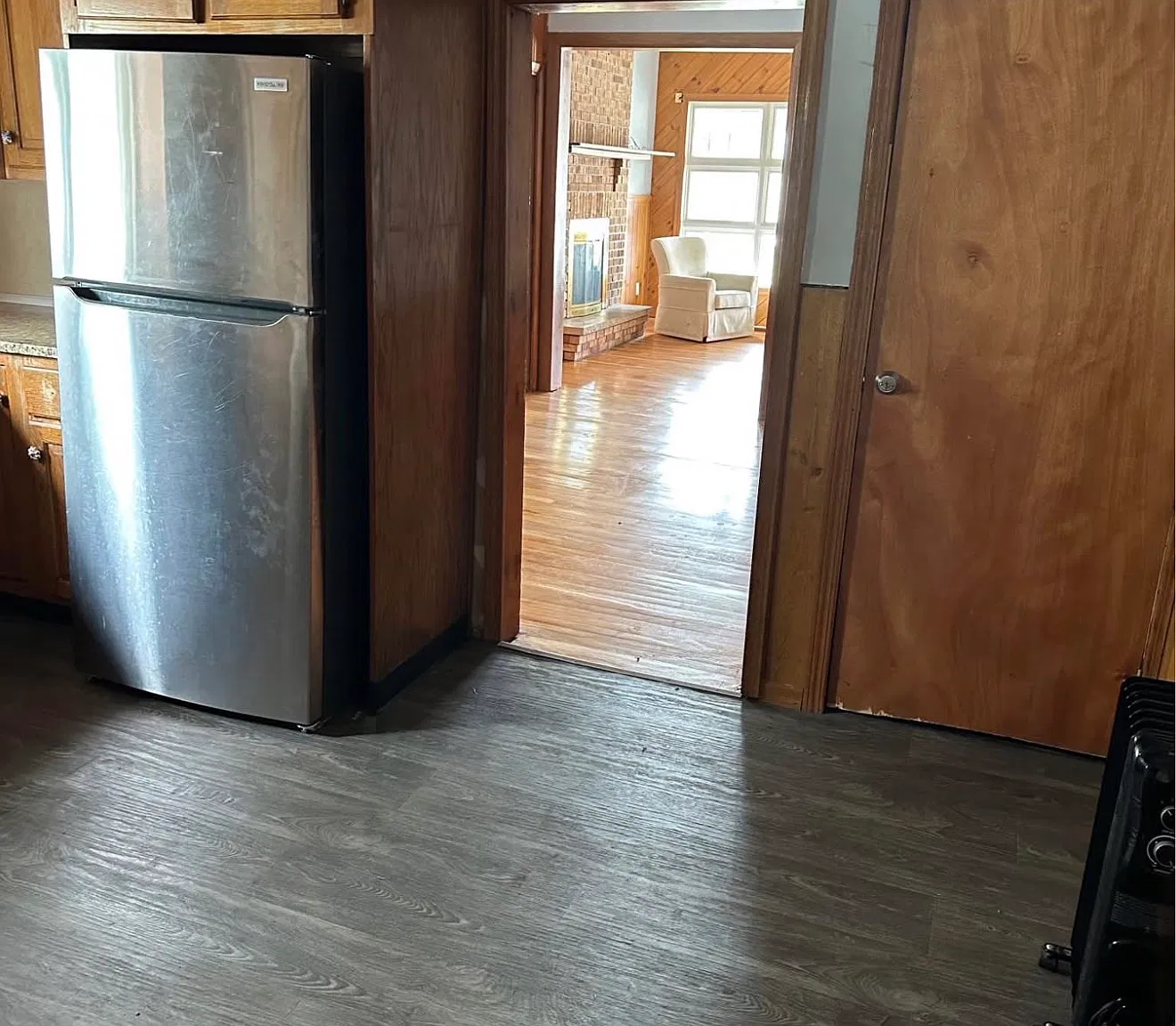 3 bed, 1200 sqft, $1,250 — Photo 2